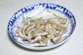 双椒炒猪皮的做法步骤