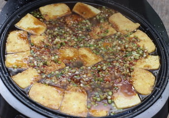 剁椒煎豆腐的做法步骤7