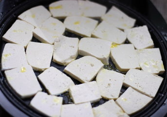 剁椒煎豆腐的做法步骤5