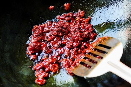 红白豆腐的做法步骤2