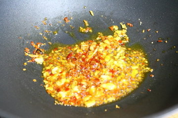 快手菜黑木耳炒大白菜的做法步骤4