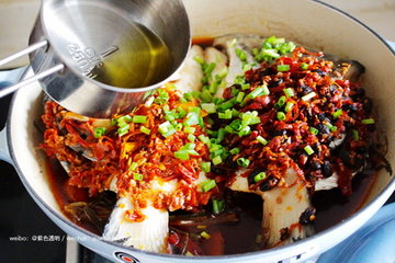 剁椒三文鱼头的做法步骤4