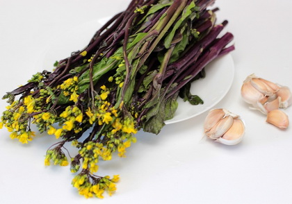 清炒红菜苔的做法步骤1