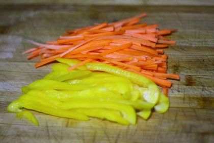 金针菇培根卷的做法步骤2