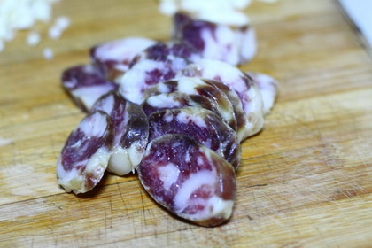 腊香肠炒豆角的做法步骤4