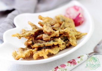 油炸香椿的做法步骤8