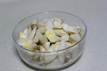 少油版炒杏鲍菇的做法步骤3