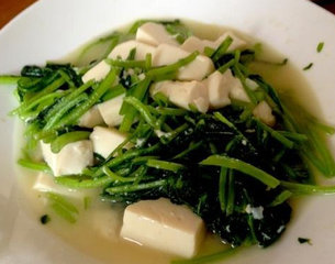 茼蒿能和豆腐一起吃吗?茼蒿可以和豆腐同炒吗 茼蒿能和豆腐一起吃吗?茼蒿可以和豆腐同炒吗