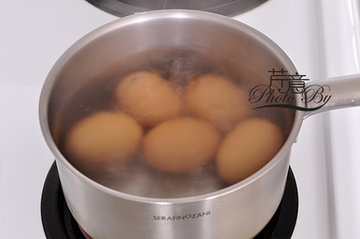 啤酒卤蛋的做法步骤1