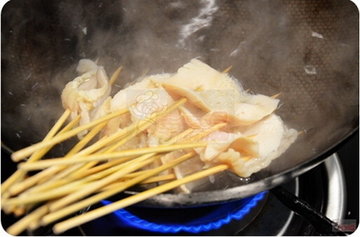 石锅麻辣牛肚串串步骤8