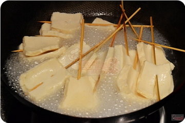 石锅麻辣牛肚串串步骤11