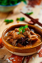 酱香牛什锦的做法