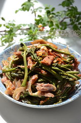 香椿手撕风鸡的做法