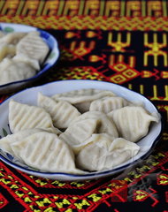 香椿猪肉馅水饺的做法