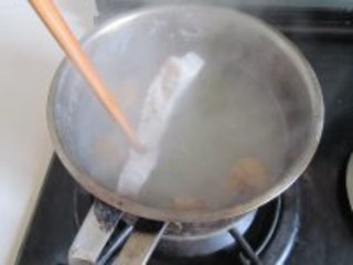 回锅肉的做法步骤2