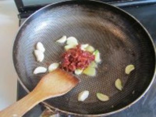 回锅肉的做法步骤5