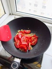 西红柿炒鸡蛋的做法步骤11