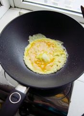 西红柿炒鸡蛋的做法步骤6