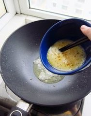 西红柿炒鸡蛋的做法步骤5