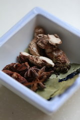 沙姜杏鲍菇红烧肉调料