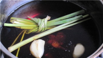 秘制卤汁浸八爪步骤5