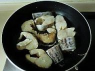 豆豉烧鳕鱼的做法步骤3