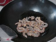韭黄炒虾仁的做法步骤11