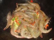 双椒炒虾的做法步骤4