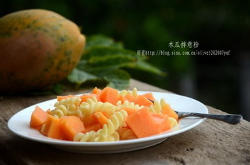 木瓜拌意粉的做法