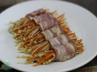 金针菇胡萝卜培根卷的做法步骤5