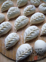 小白菜土猪肉粉条包子的做法步骤15