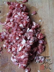 小白菜土猪肉粉条包子的做法步骤1