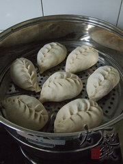 小白菜土猪肉粉条包子的做法步骤16