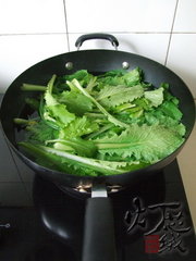 小白菜土猪肉粉条包子的做法步骤4