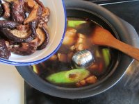 土豆香菇烧肉的做法步骤6