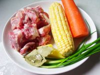 排骨烧玉米的做法步骤1