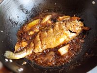 家常焖黄花鱼的做法步骤8