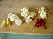 下饭菜肉丝炒酸菜粉的做法步骤2