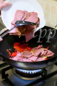 回锅牛肉的做法步骤4