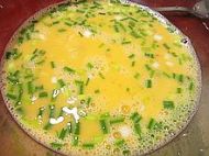 黄瓜炒鸡蛋的做法步骤2