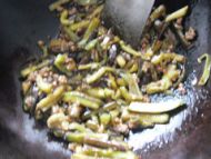 下饭菜鱼香茄子的做法步骤13