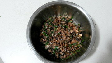 梅干菜糯米烧麦的做法步骤1