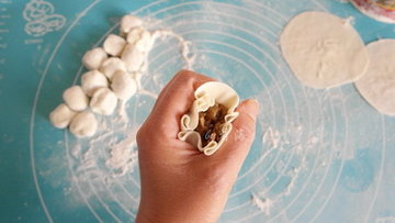 梅干菜糯米烧麦的做法步骤12