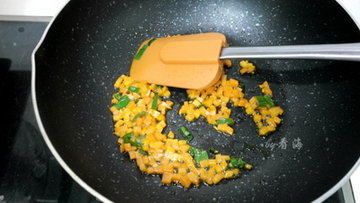 梅干菜糯米烧麦的做法步骤3