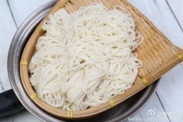 芝麻酱凉面步骤3