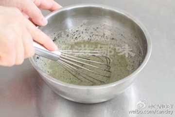 黑芝麻酱戚风蛋糕步骤2