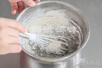 黑芝麻酱戚风蛋糕步骤3