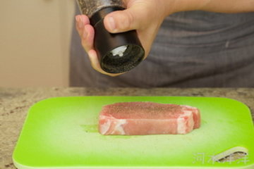 日式炸猪排步骤5