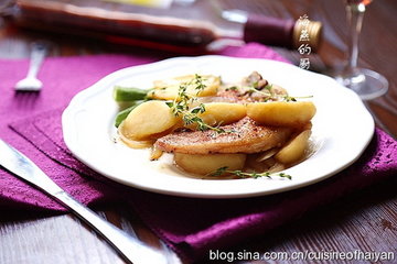 百里香煎猪排配苹果