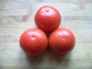 西红柿炒鸡蛋的做法步骤1